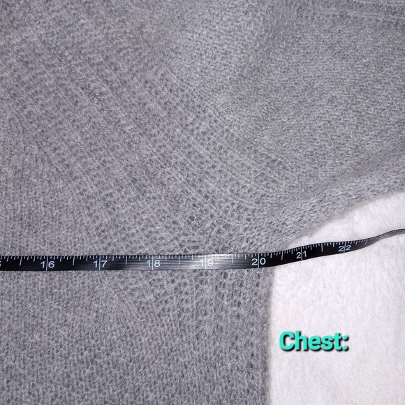 Banana Republic Italian Yarn Gray Wool-Blend Cable Knit Sweater Womens M EUC - Picture 8 of 10